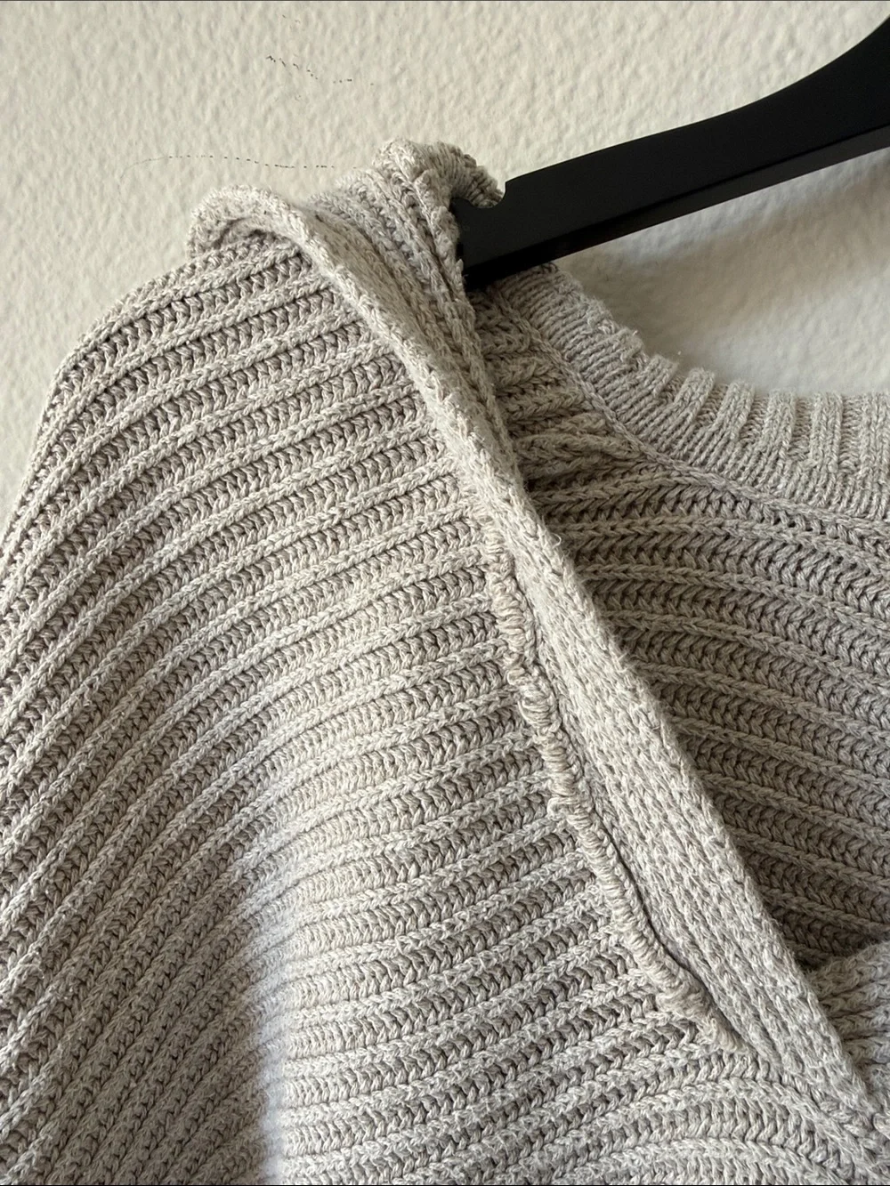 Free People Cropped Ribbed V-Neck Sweater in Light Gray